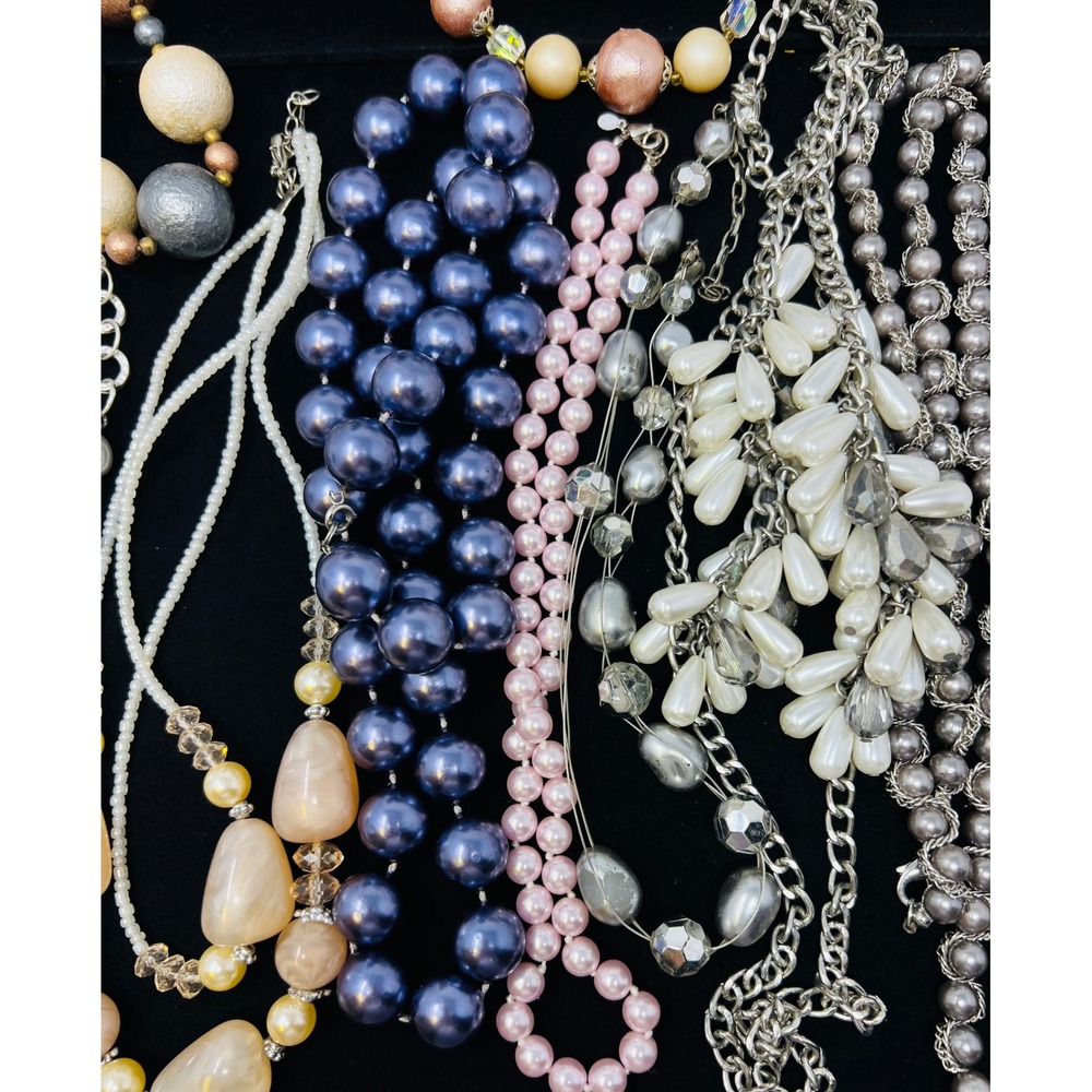 Vintage to Modern Pearl Necklace & Bracelet Gold & Silver Tone Beaded Lot of 30 - Picture 2 of 16